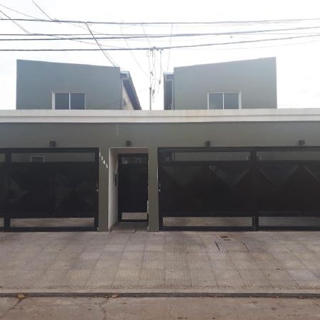 Depto Amplio C/Cochera Apartment Corrientes Ngoại thất bức ảnh